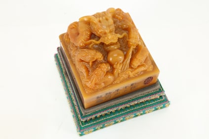 Shoushan Tianhuang Carved Dragon Shape Stone Seal