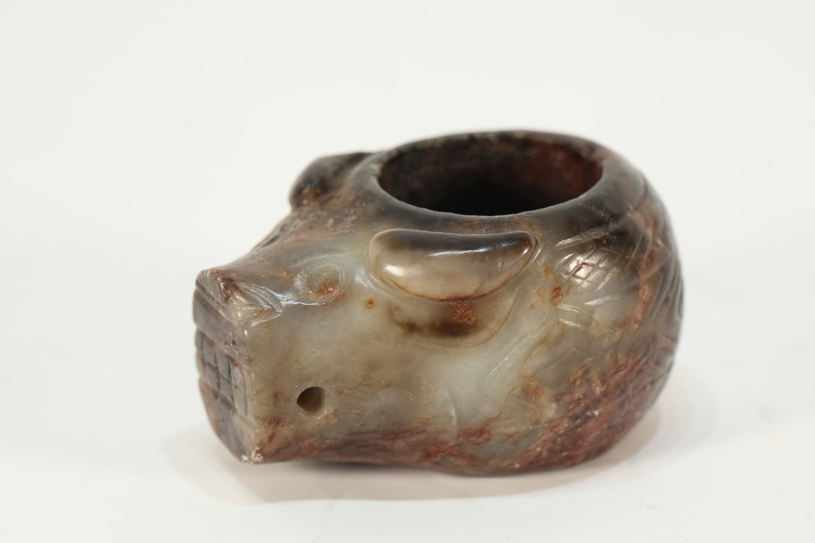 Jade Carved Beast Shape Thumb Ring: Jade Carved Beast Shape Thumb Ring (5 x 3.5 x 3cm)