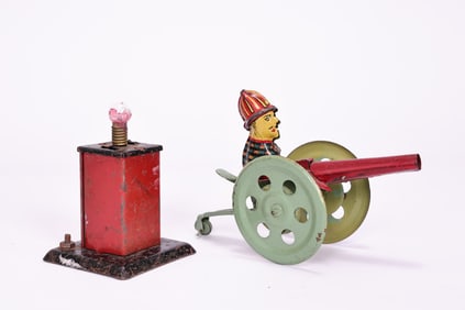 Vintage 1940s Tin Litho Soldier With Cannon And Control Tower Base