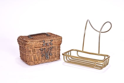 Vintage Clawfoot Tub Soap Holder And Woven Basket