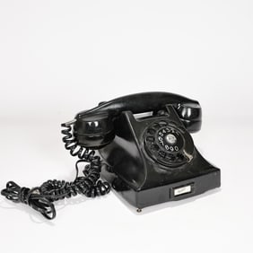 Vintage Classic Rotary Dial Bakelite Telephone