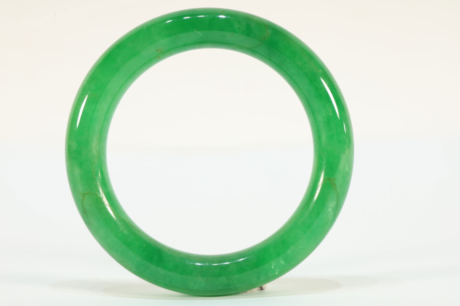 Jadeite Bangle: Jadeite Bangle (8.3 x 1.3cm)