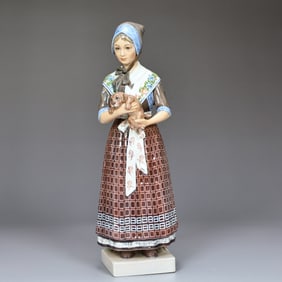 Royal Copenhagen "Girl From Havedrup" Dahl Jensen 1144 Figurine
