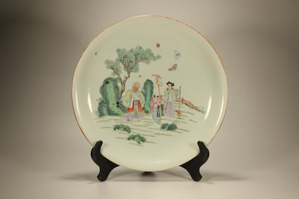 Famille Rose Character Story Pattern Porcelain Plate