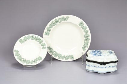 Wedgwood Queensware Celadon On Cream Plate With Limoges Peint Main Trinket