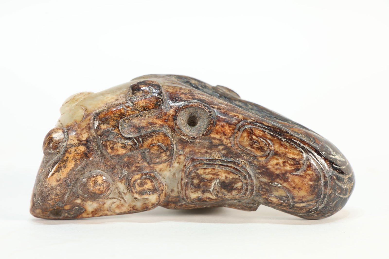 Jade Carved Beast Shape Ornament: Jade Carved Beast Shape Ornament (19 x 4.3 x 2.7cm)