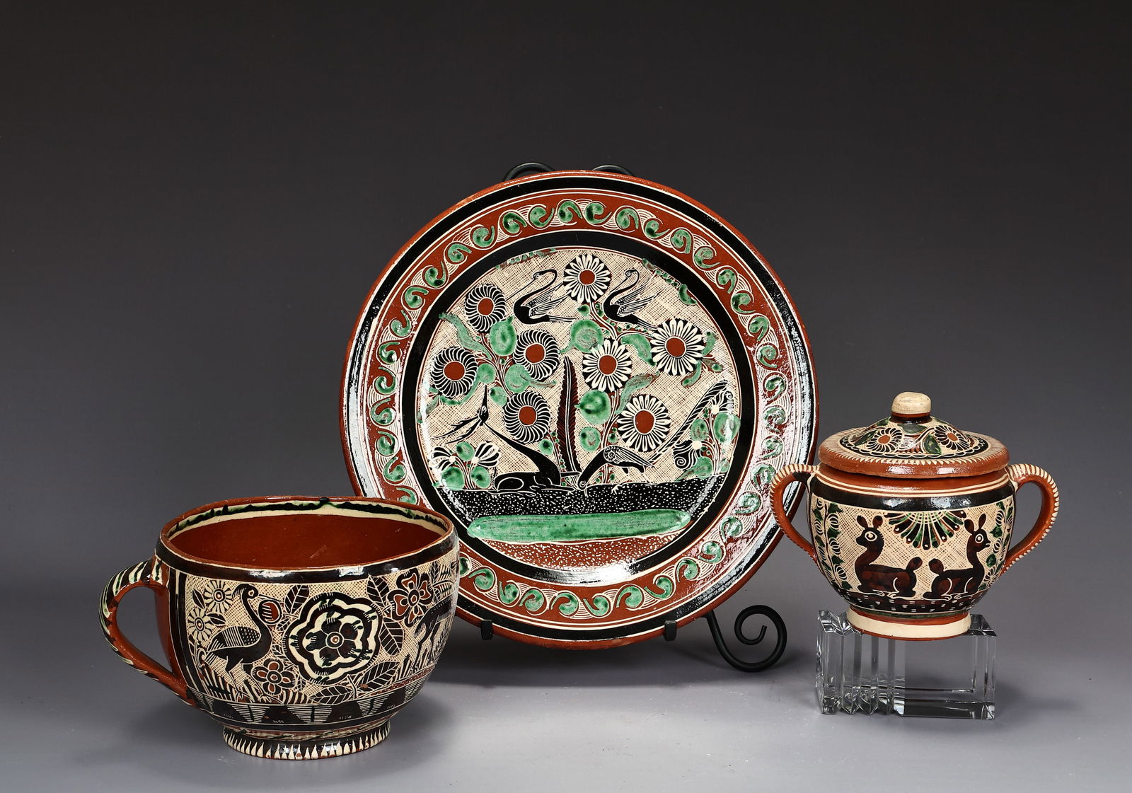 Jose Bernabe Petatillo Mexican Art Pottery Jar And Plate (1 of 9)