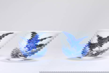 Pair of Blue and White Bird Pattern Porcelain Cup: Pair of Blue and White Bird Pattern Porcelain Cup (6.8 x 4.9 cm)