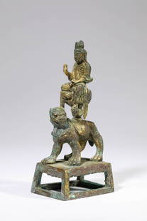 Bronze GuanYin Figure: Bronze GuanYin Figure (6.3 x 5 x 14.5 cm, Weight: 558 grams)