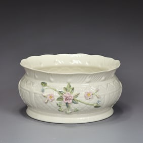 Belleek 1999 Annual McBirney Large Centerpiece Bowl Flower