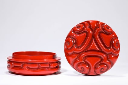 Red Lacquerware Lid Box