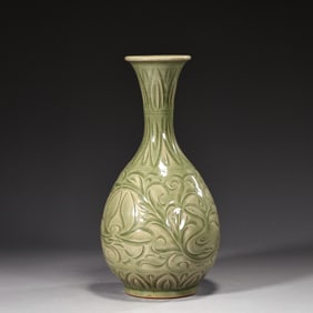 Chinese Porcelain Yaozhou Kiln Green Glazed Flower Pattern Vase