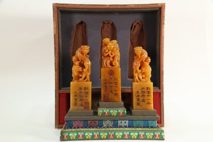 Group of Three Shoushan Tianhuang Carved Dragon Stone Seal