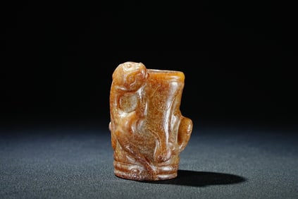 Jade Carved Dragon Lezi