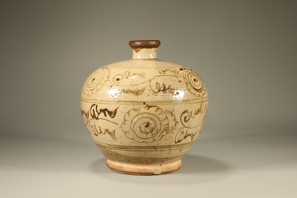 Cizhou Ware Flower Pattern Porcelain Vase