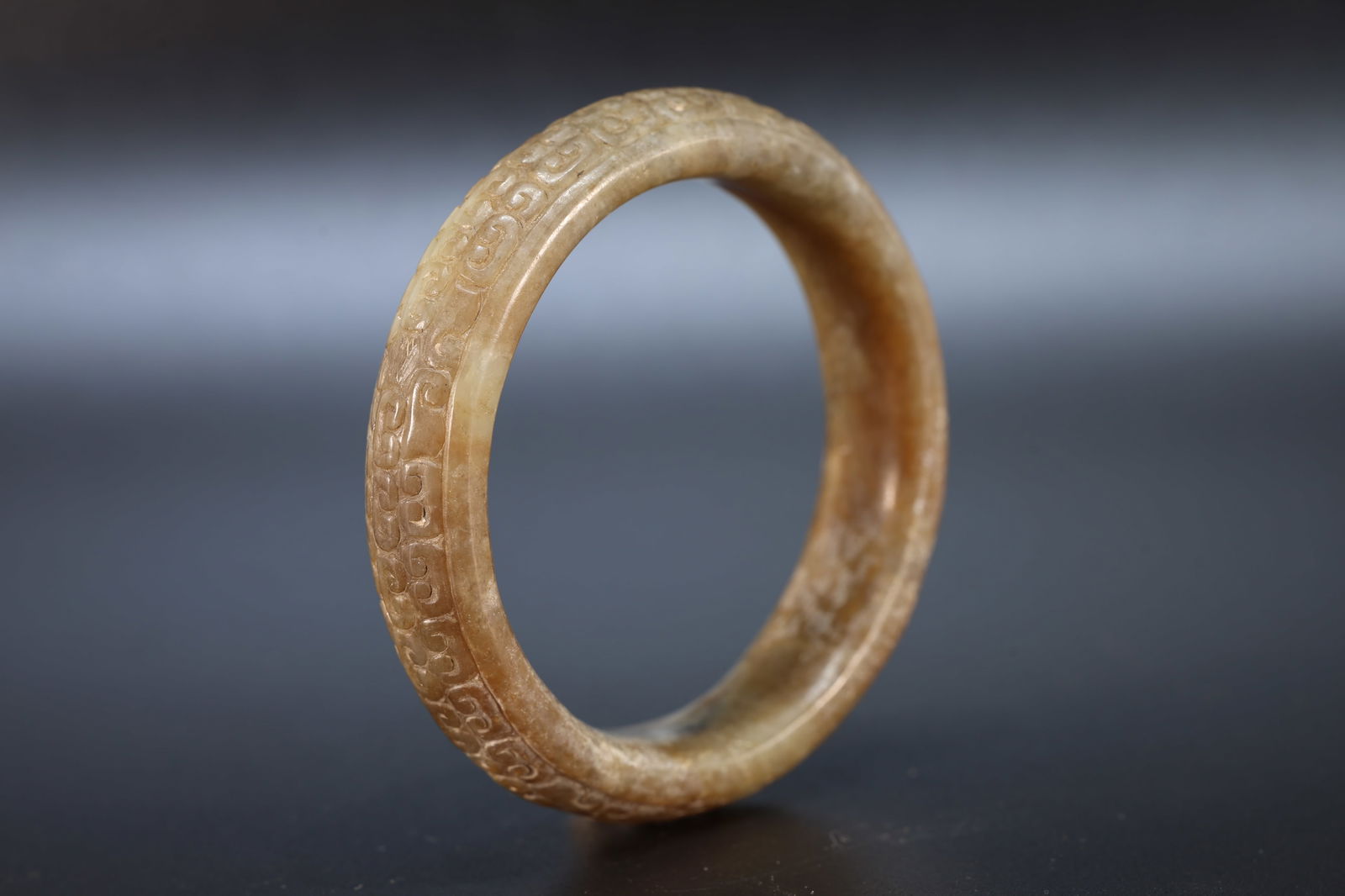 Jade Carved Cloud Pattern Bangle: Jade Carved Cloud Pattern Bangle (7.7 x 1.5cm)