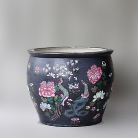 Large Chinese Famille Rose Porcelain Jardiniere With Floral Deco