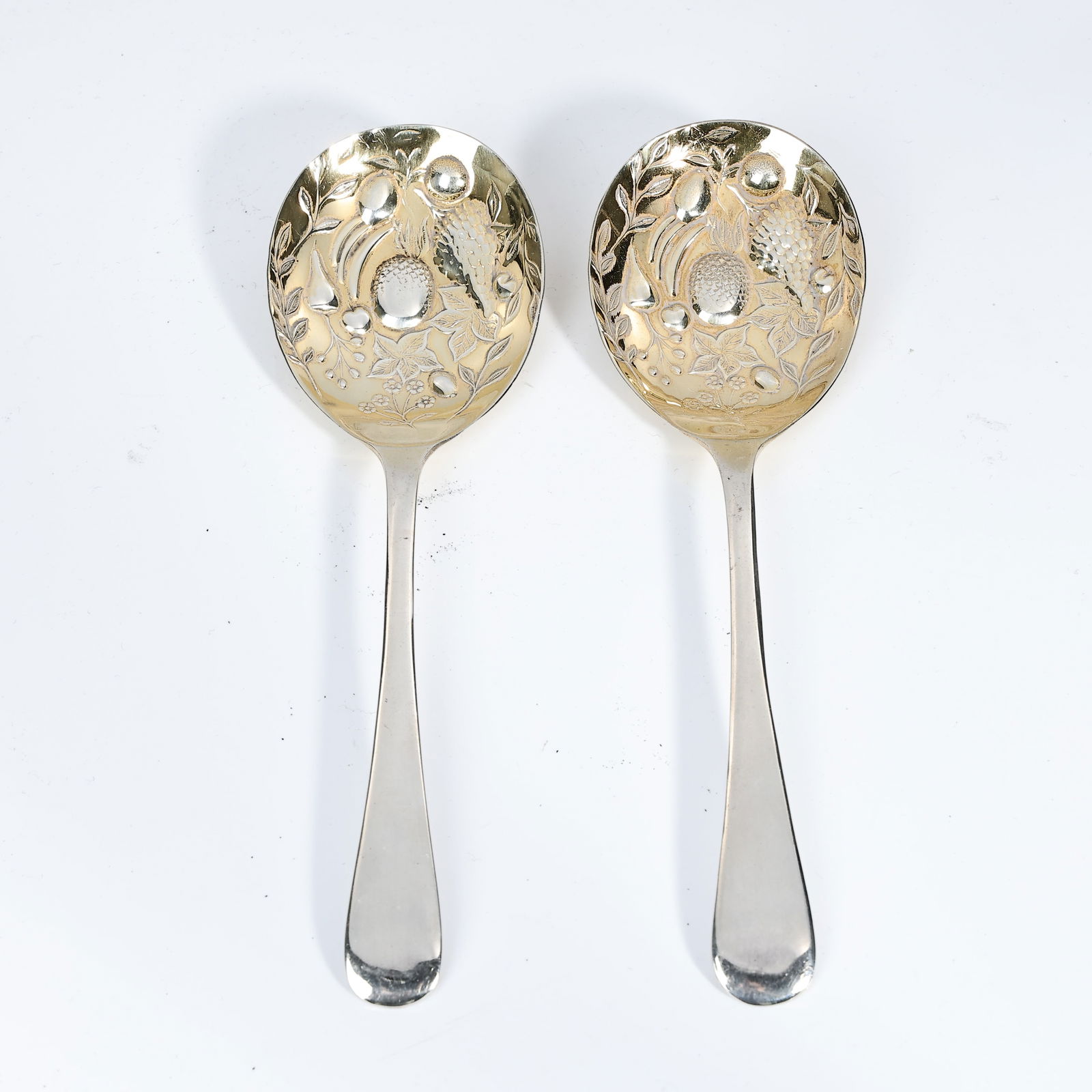 Pair Of Sheffield Embossed England Silver Plate Spoons (1 of 7)