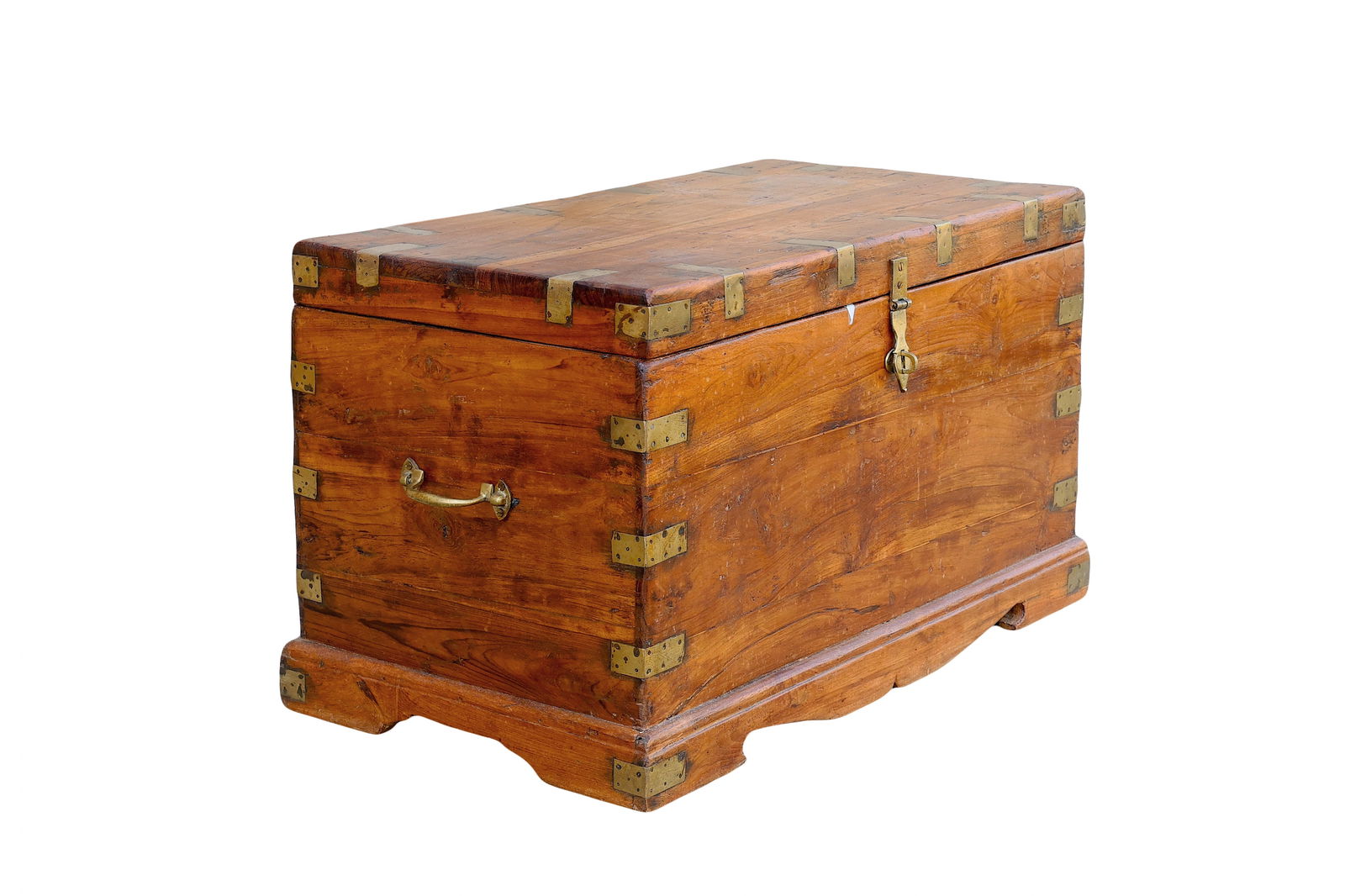 Camphor Wood Campaign Trunk Brass Bound: Camphor Wood Campaign Trunk Brass Bound (39 x 43 x 74 cm)