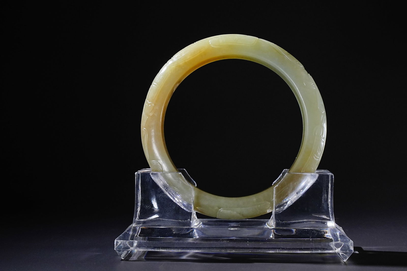 Jade Dragon Pattern Bangle (1 of 10)