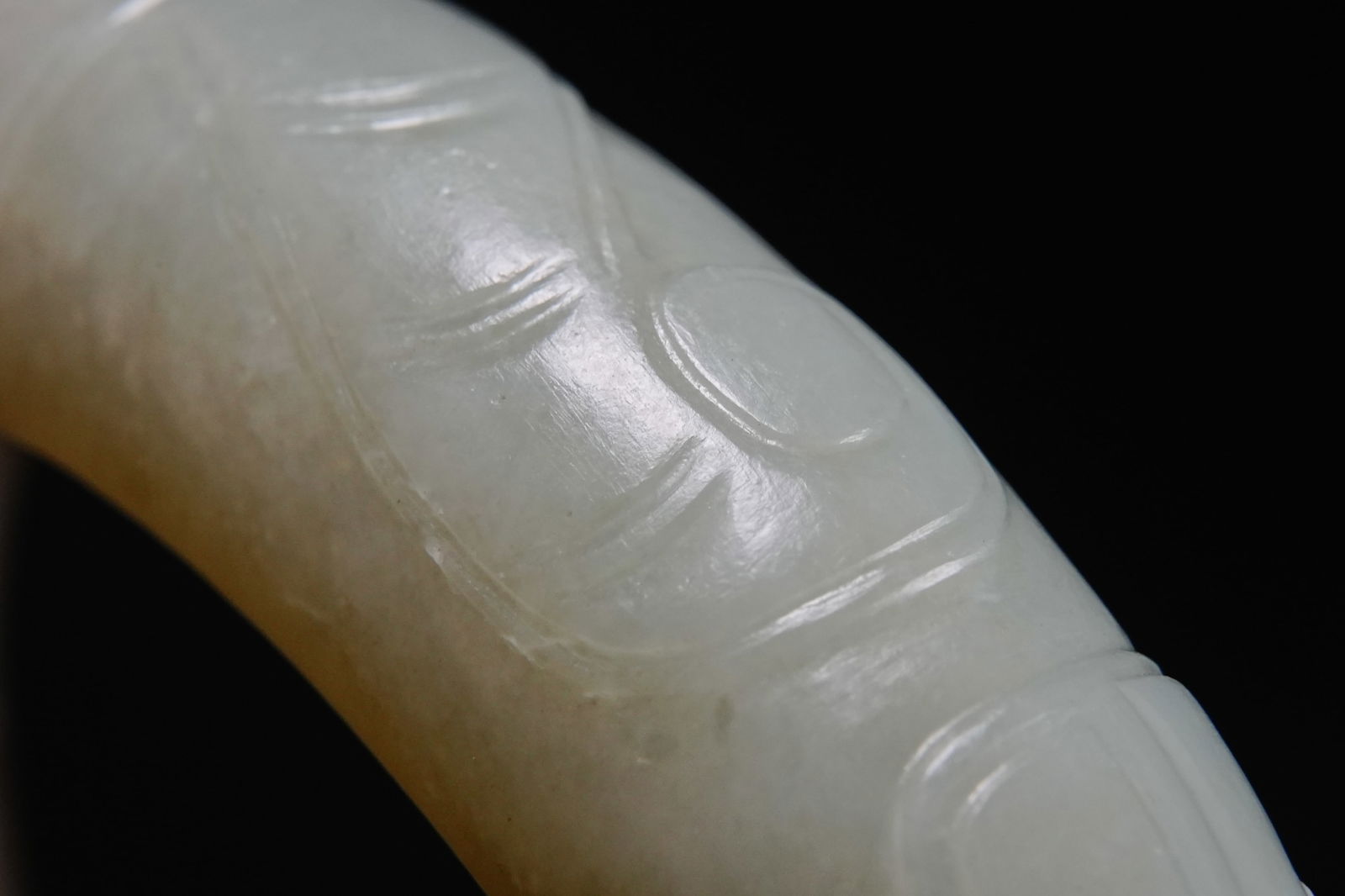 Jade Dragon Pattern Bangle - 9