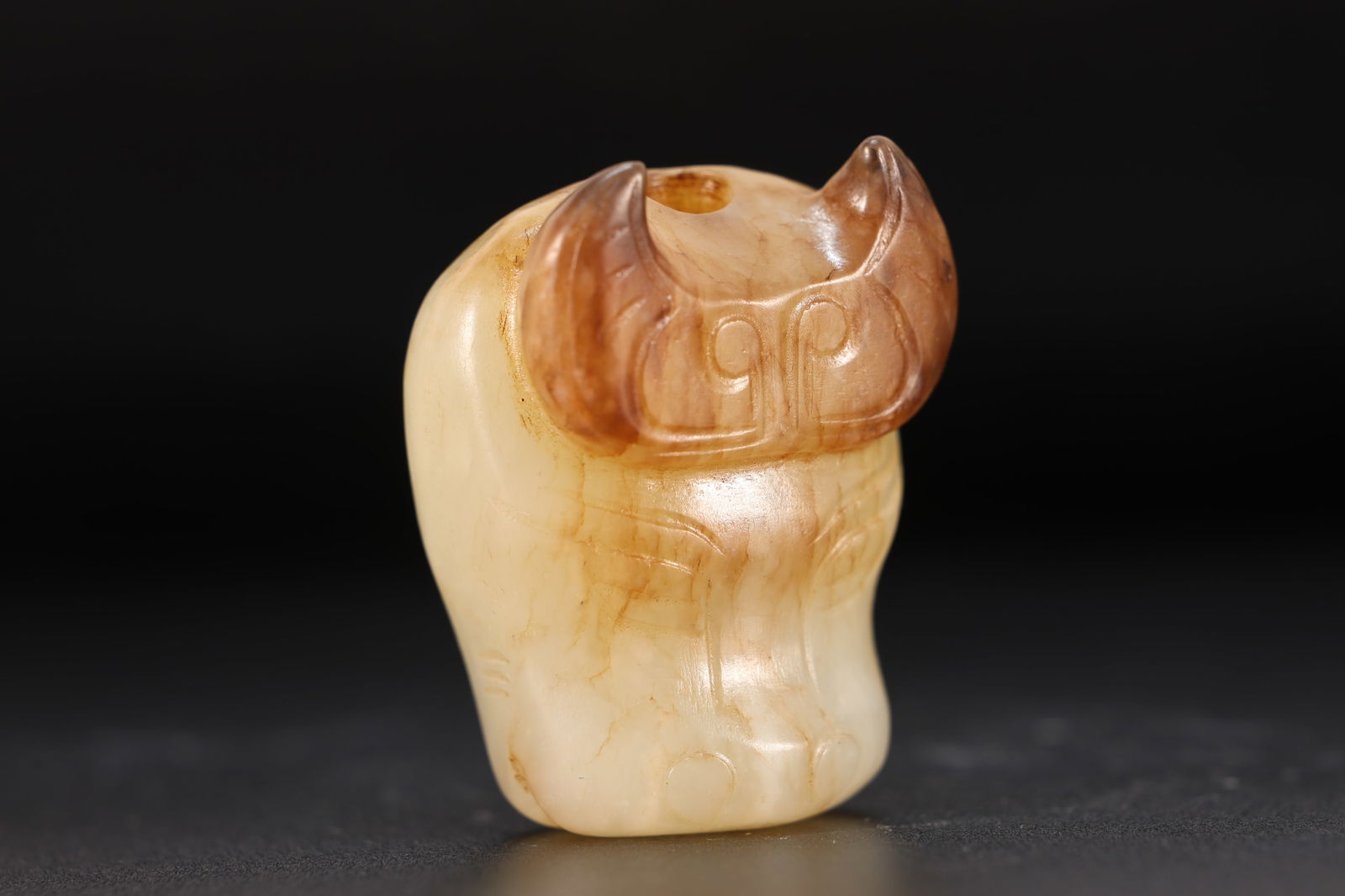 Jade Carved Ox Head Shape Ornament (1 of 6)