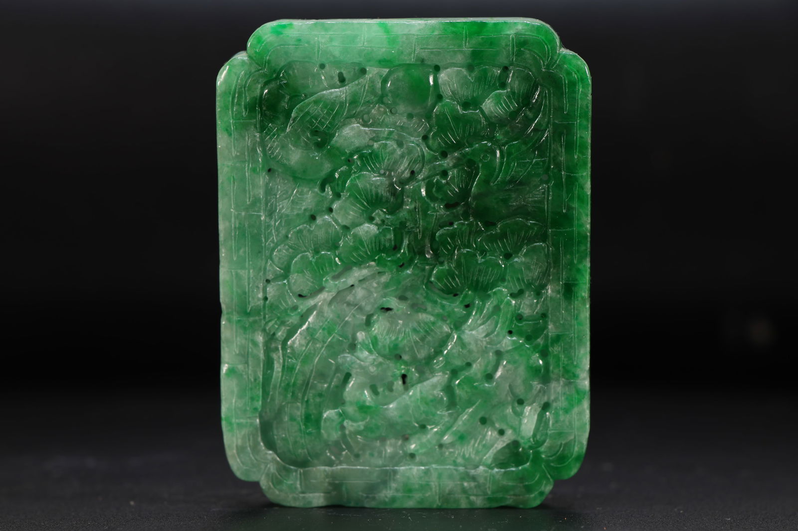 Jadeite Carved Flower Pattern Incense Burner: Jadeite Carved Flower Pattern Incense Burner (7.4 x 5.5 x 1cm)