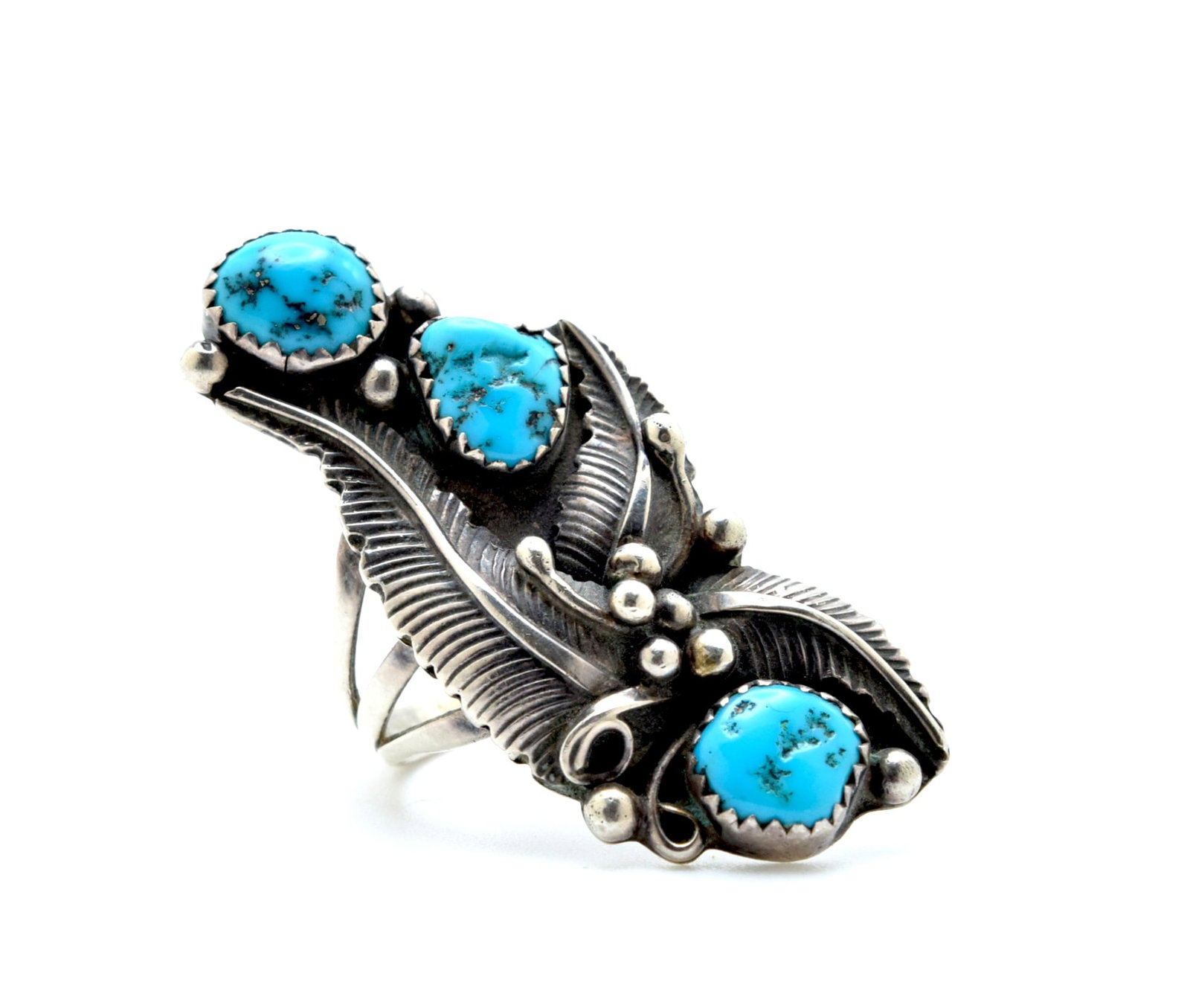 Navajo Leaf Turquoise Sterling Silver Statement Ring Size 7.5: Navajo Leaf Turquoise Sterling Silver Statement Ring Size 7.5 (4.5cm x 2 x 2cm , and size of 7.5)