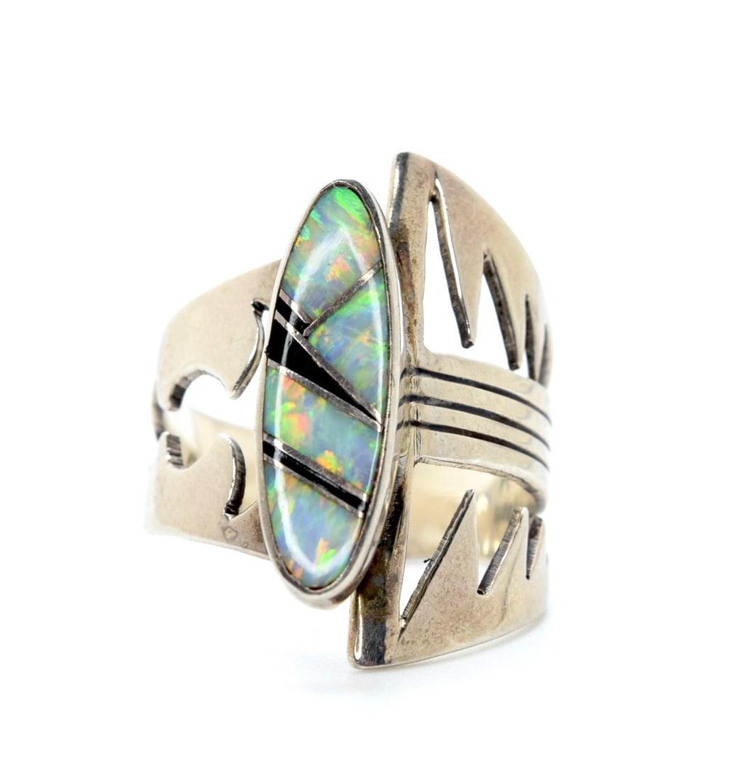 Navajo Fire Opal And Onyx Inlay Sterling Silver Ring Size 10.5: Navajo Fire Opal And Onyx Inlay Sterling Silver Ring Size 10.5 (Stone: 1 x 2.2cm, and band 3 x 3cm)