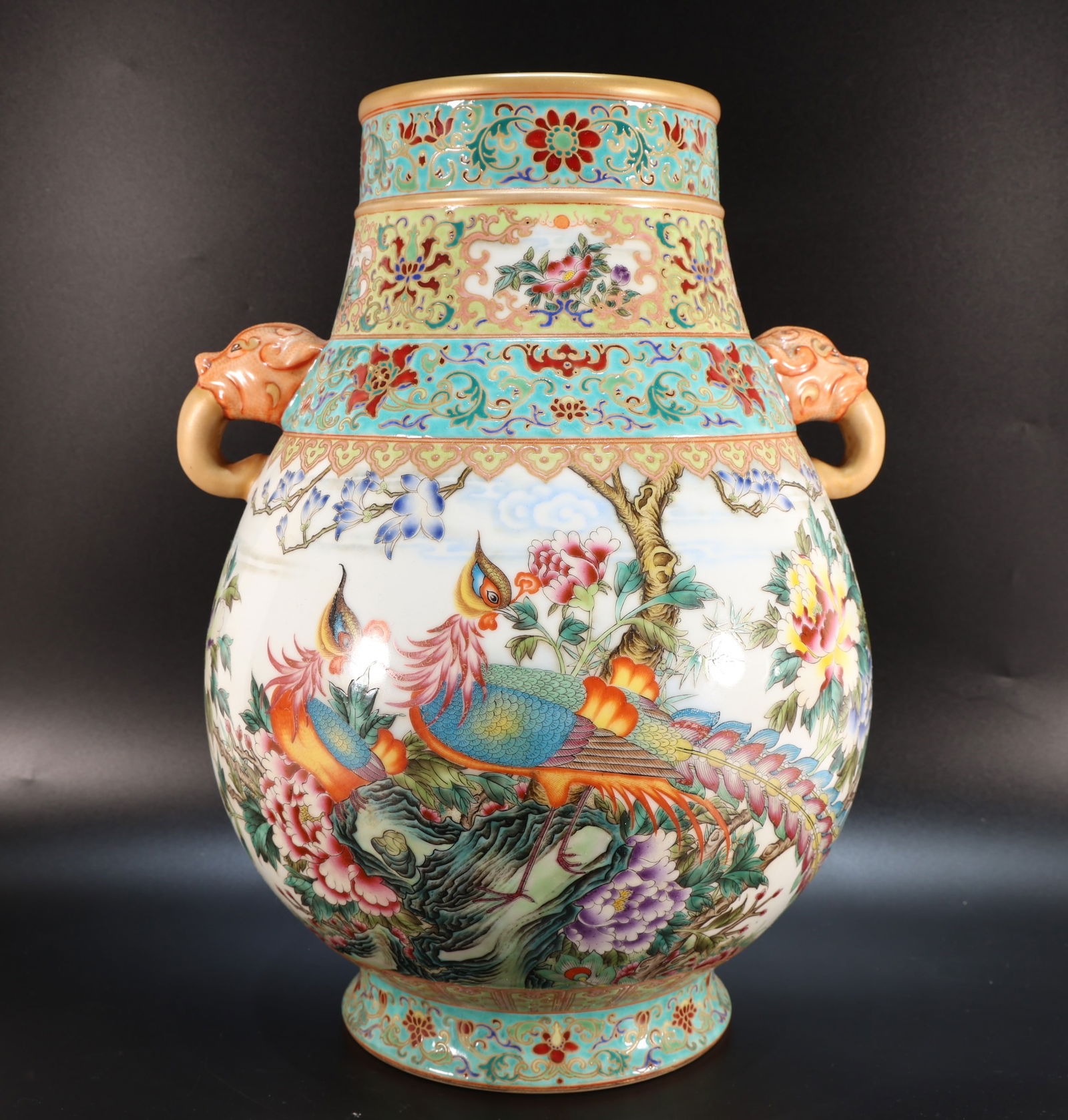 Famille Rose Flower and Phoenix Pattern Porcelain Zun: Famille Rose Flower and Phoenix Pattern Porcelain Zun (39 x 27cm)