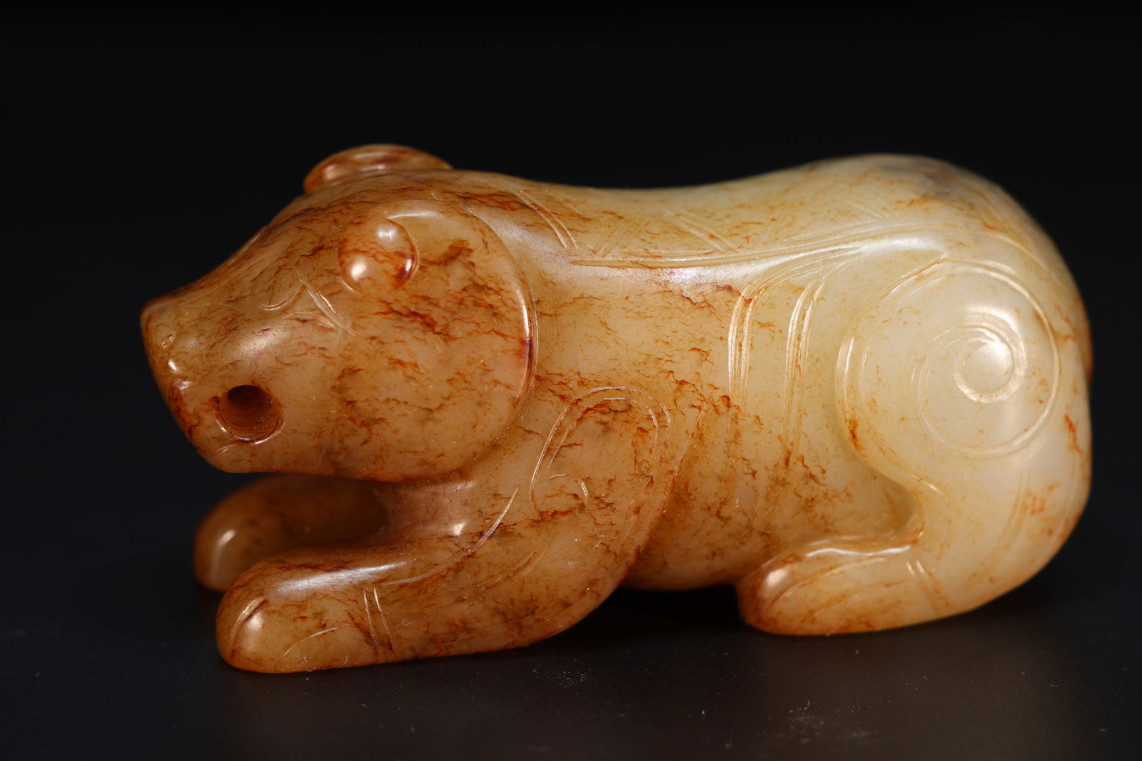 Jade Carved Beast Face Pattern Beast Shape Ornament: Jade Carved Beast Face Pattern Beast Shape Ornament (7 x 3.5 x 3cm)