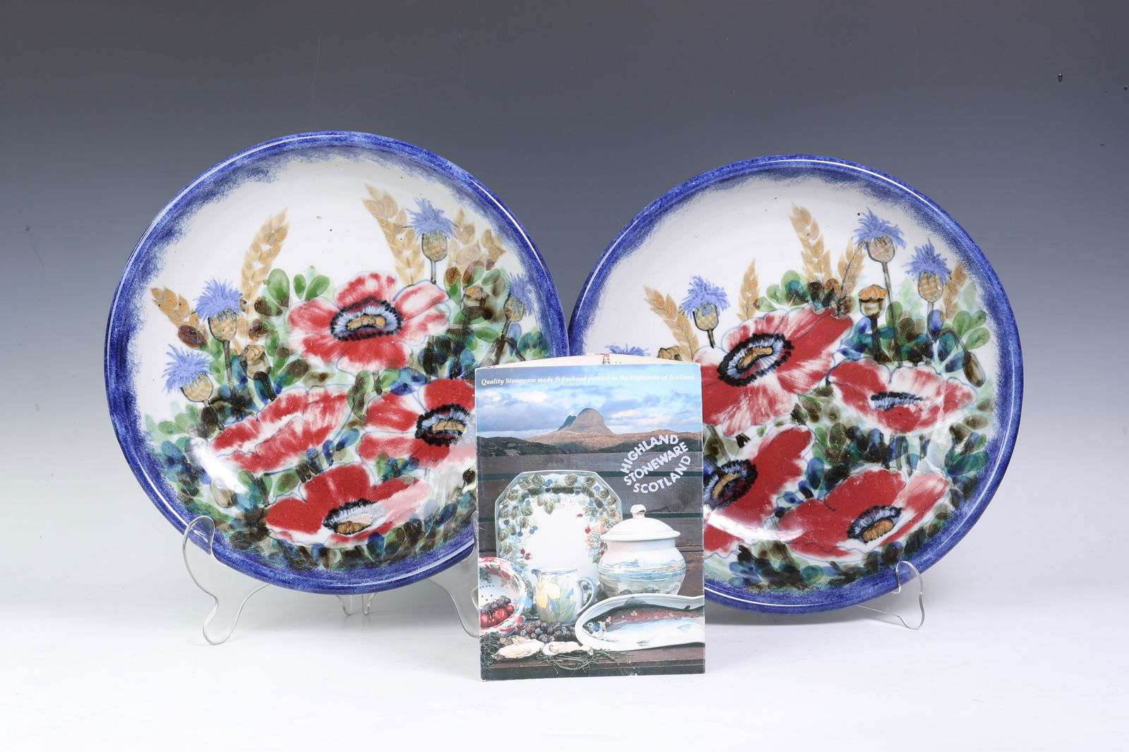 Pair Of 2 Highland Stoneware Hand Painted Flower Art Bowl: Pair Of 2 Highland Stoneware Hand Painted Flower Art Bowl (35 x 7 cm each)