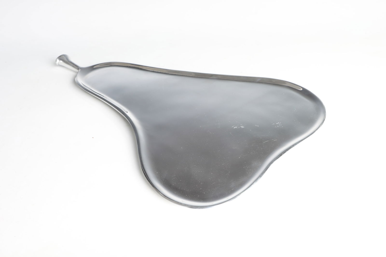 Lunares SF Pear Shape Metallic Large Plate: Lunares SF Pear Shape Metallic Large Plate (34 x 32 x 1 cm)