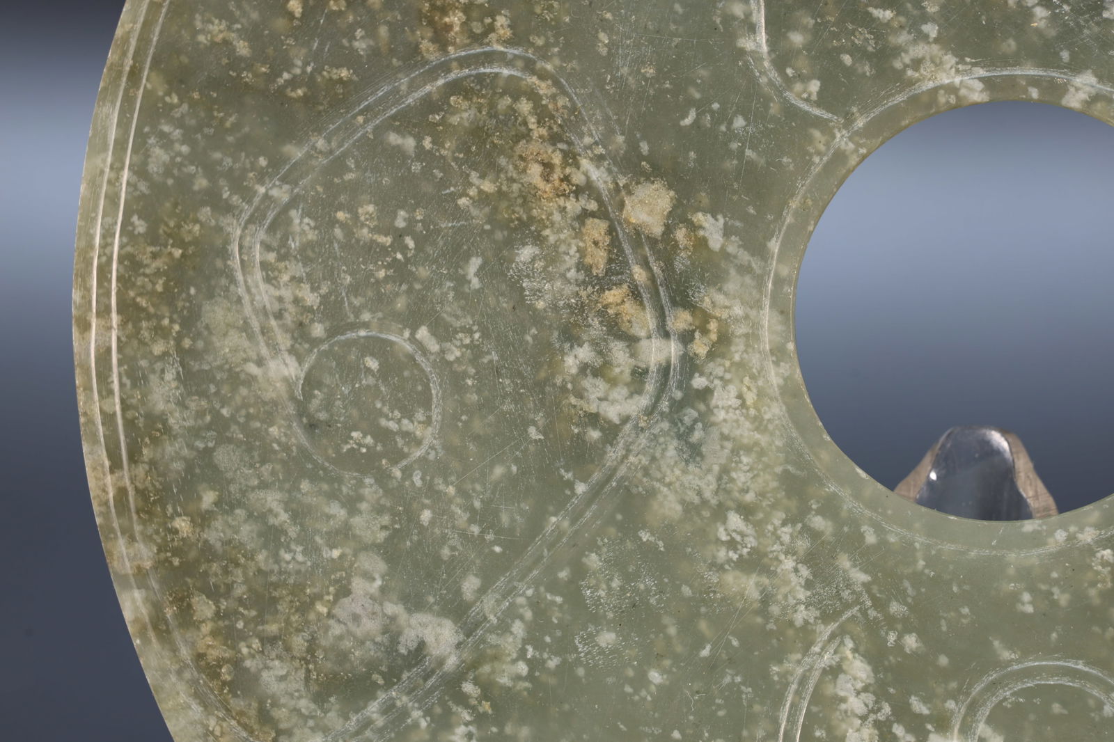 Jade Carved Cloud Pattern Bi - 10