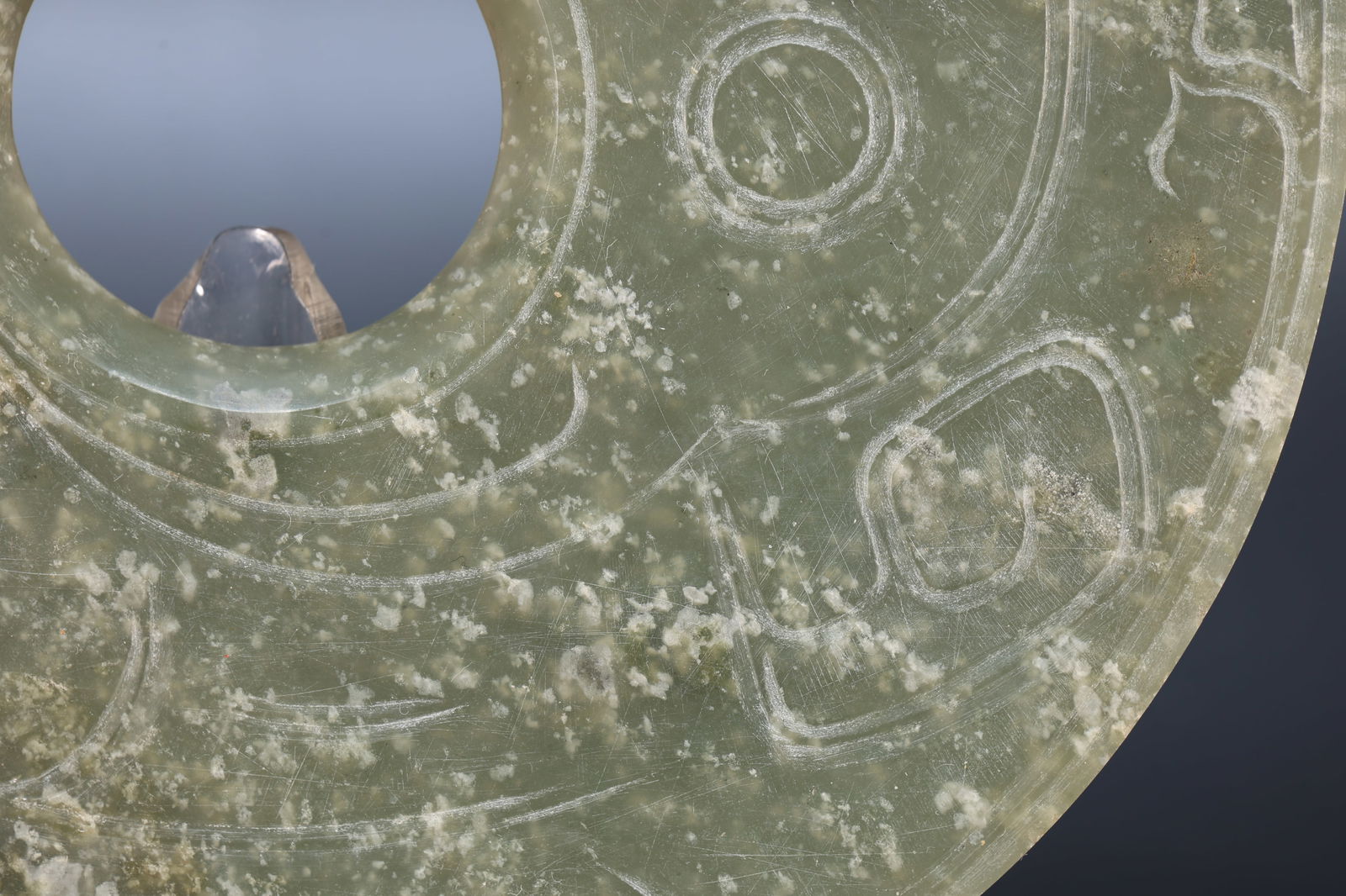 Jade Carved Cloud Pattern Bi - 3