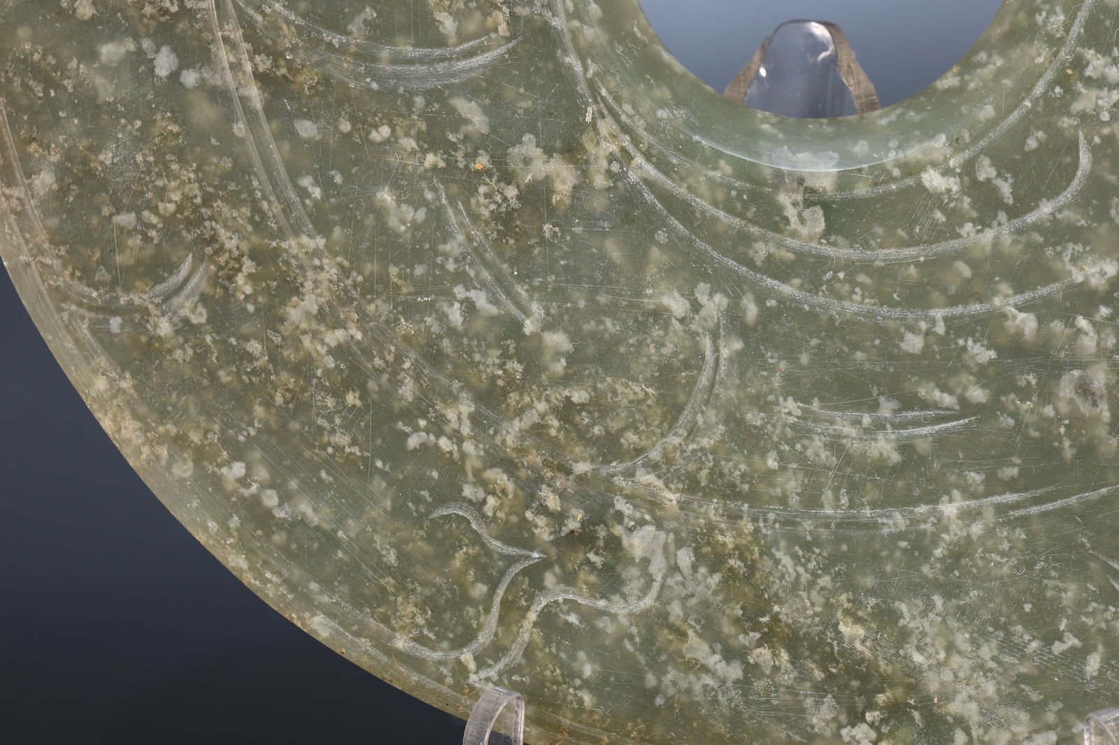 Jade Carved Cloud Pattern Bi - 4