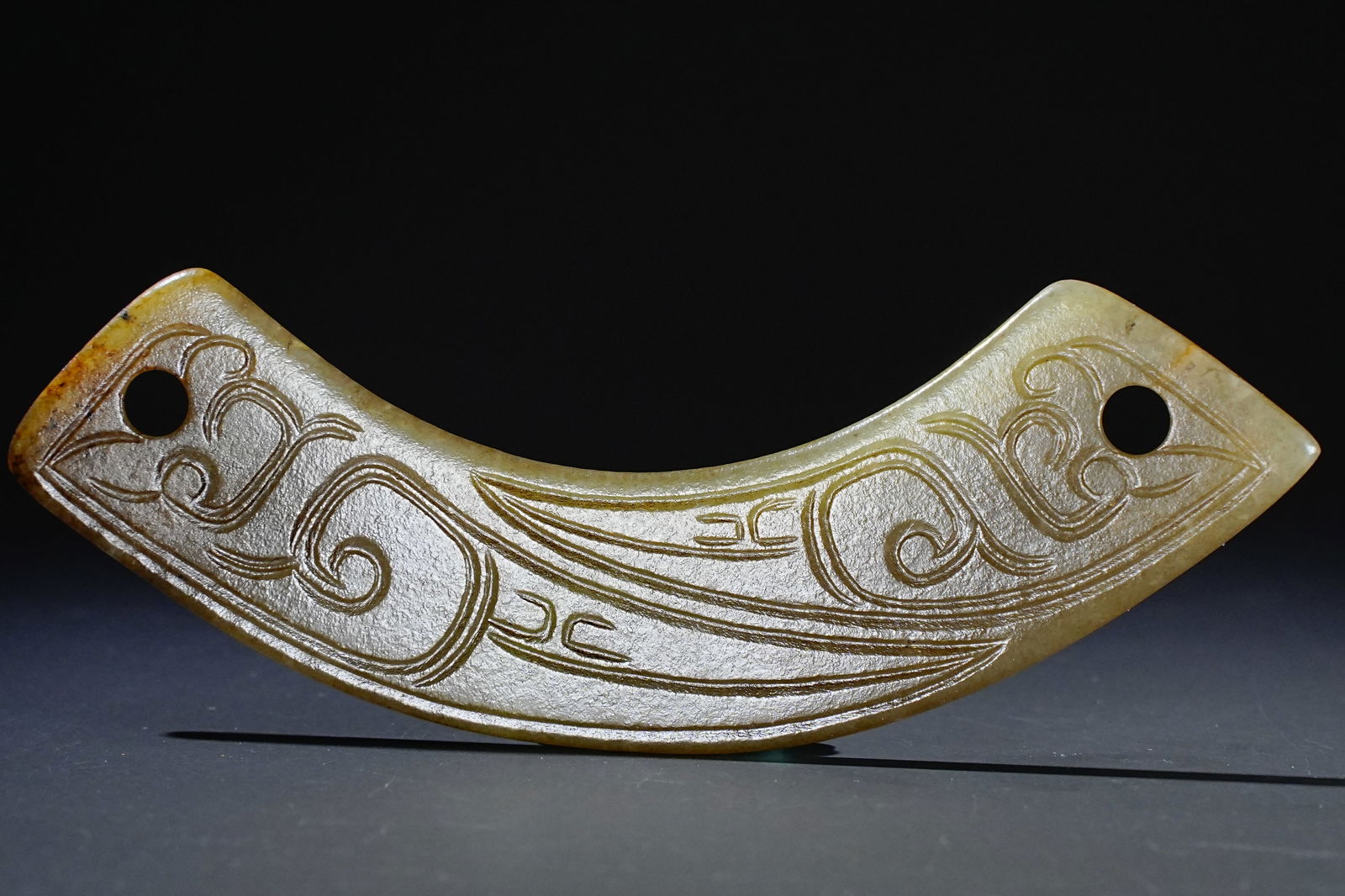 Jade Dragon Pattern Huang - 2