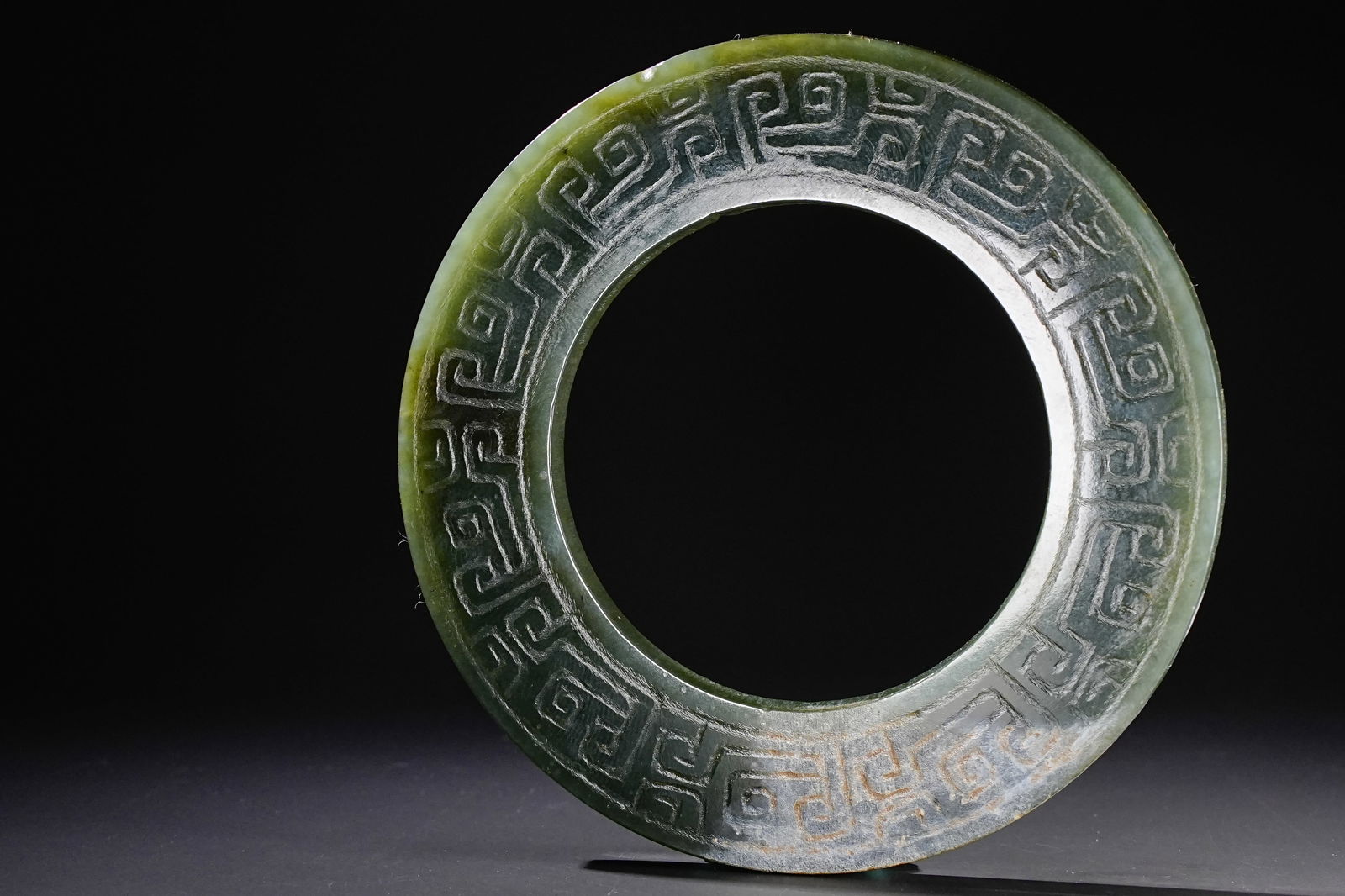 Jade Dragon Pattern Round Ring: Jade Dragon Pattern Round Ring (8.1 x 0.42 cm)