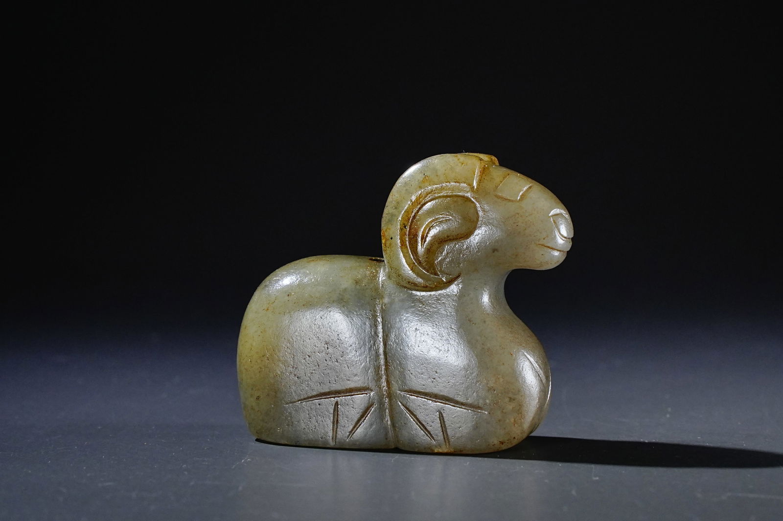 Jade Ram Figure Miniture: Jade Ram Figure Miniture (3.8 x 1.5 x 3.2 cm)