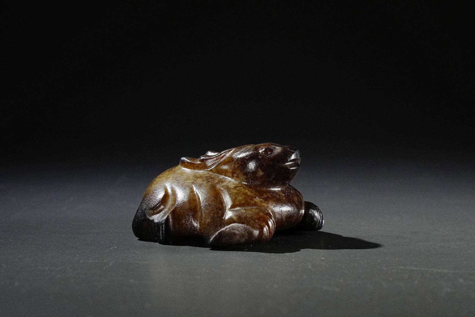 Jade Beast Figure Miniture: Jade Beast Figure Miniture (3.2 x 3 x 1.8 cm)