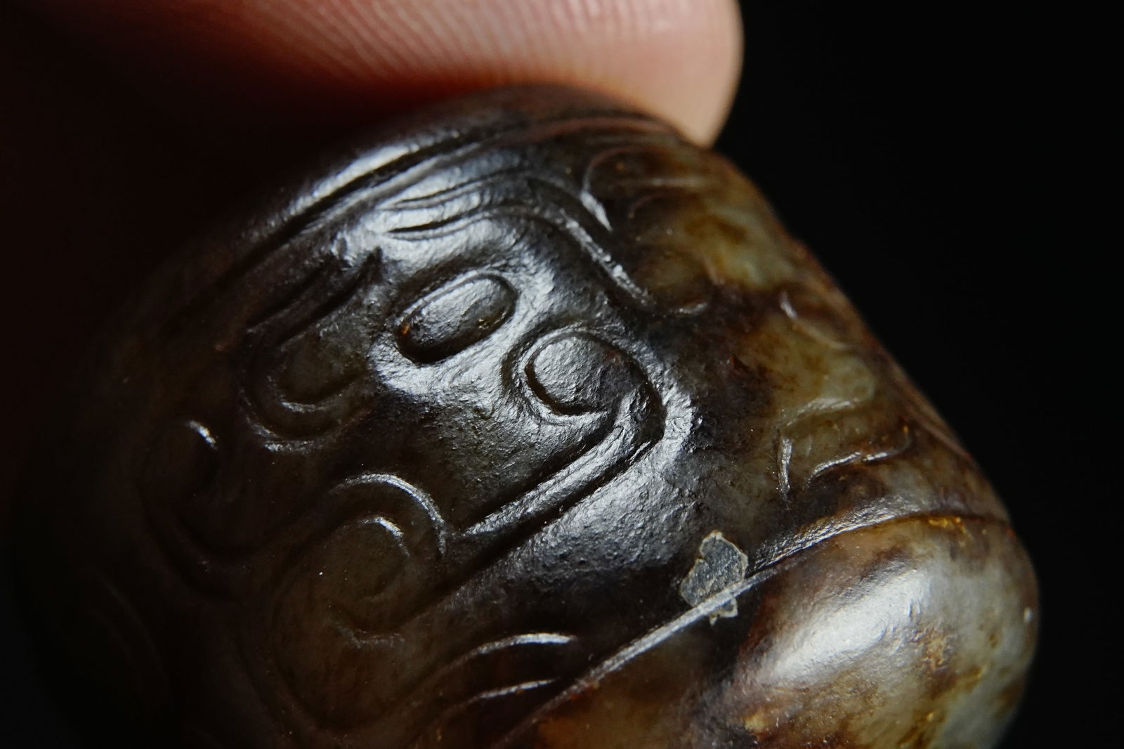 Jade Dragon with Cloud Pattern Lezi - 5