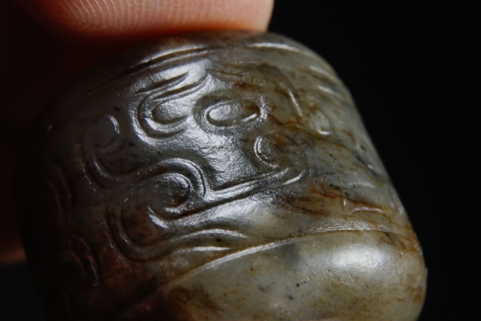 Jade Dragon with Cloud Pattern Lezi - 8