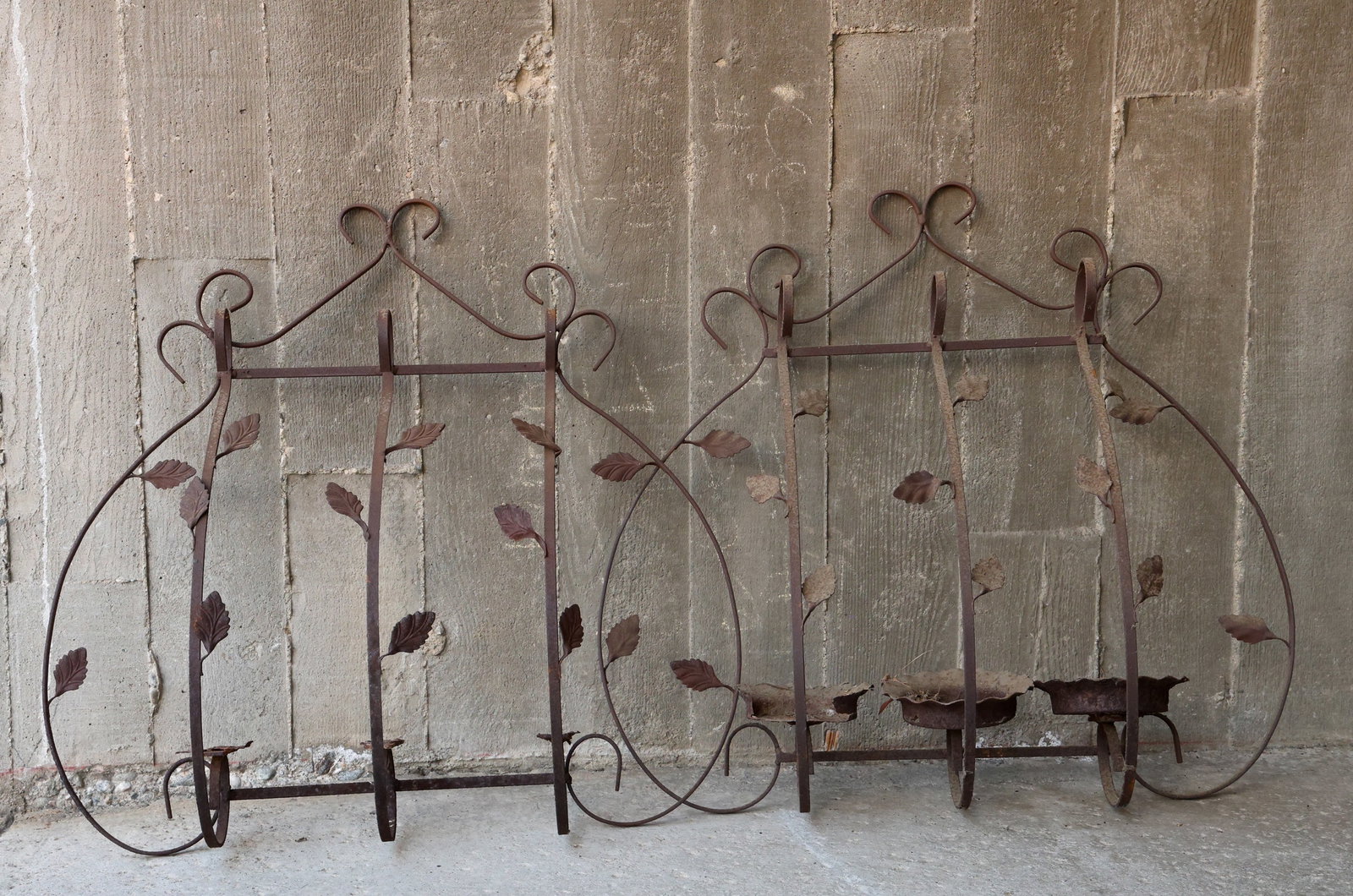 Pair Of Wrought Iron Gille Garden Planter Holder (1 of 8)