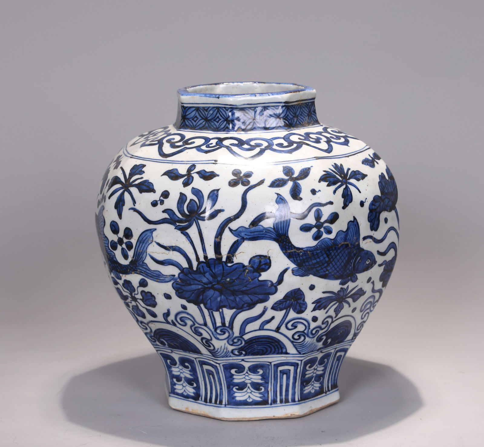 Large Blue And White Fish Pattern Porcelain Pot (1 of 6)