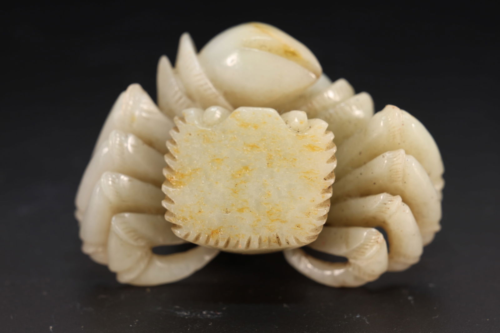 Jade Carved Crab Shape Ornament: Jade Carved Crab Shape Ornament (6 x 5 x 2cm)