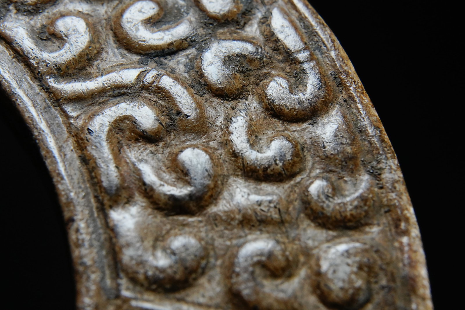 Jade Carved Cloud Pattern Bi - 8