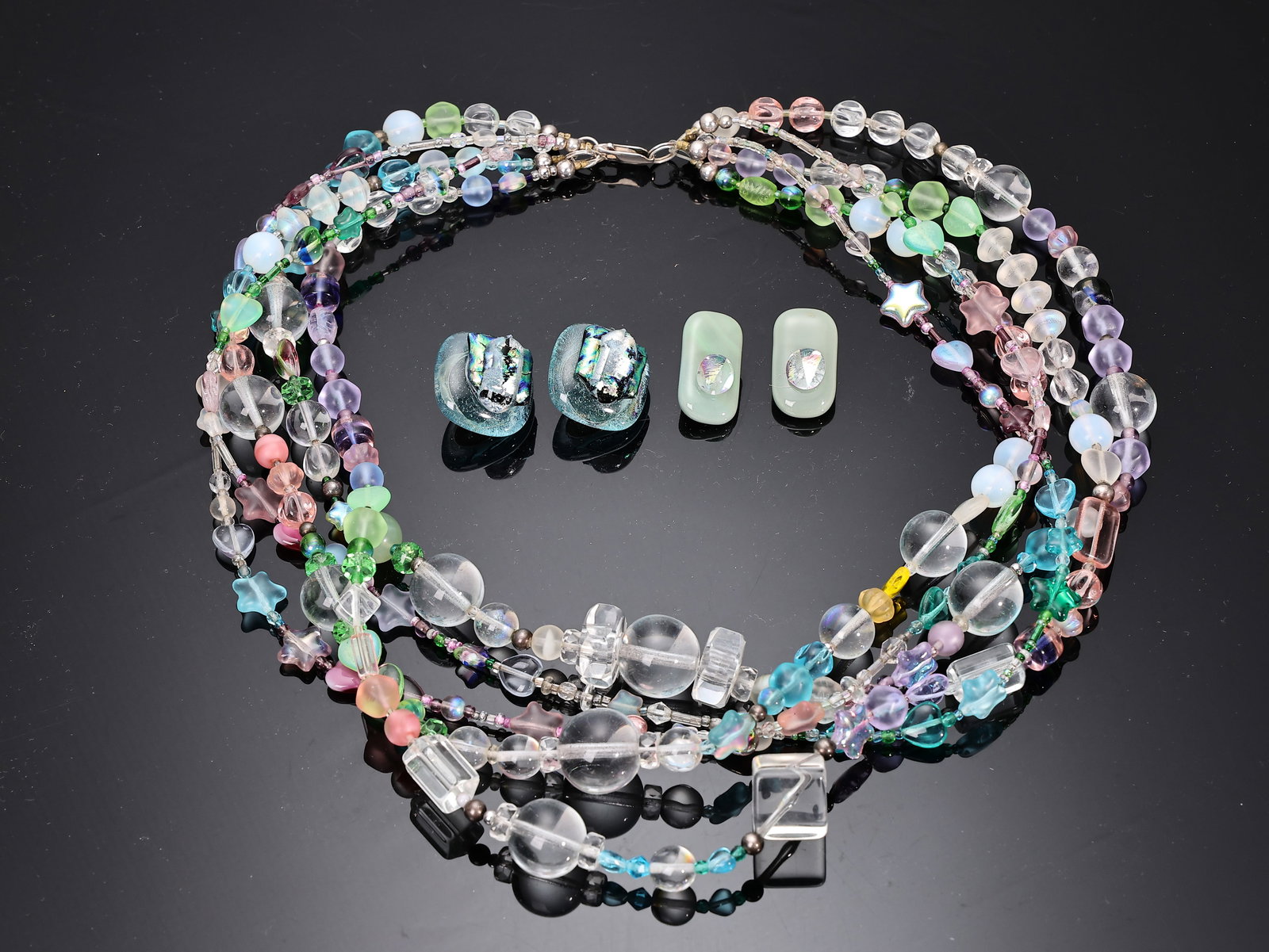 925 Silver Clasp Pastel Torsade Crystal Glass Bead Necklace With Clip-on Earrings: 925 Silver Clasp Pastel Torsade Crystal Glass Bead Necklace With Clip-on Earrings (Total length: 56 cm, earring about: 2.5 x 1.5 cm each more or less)