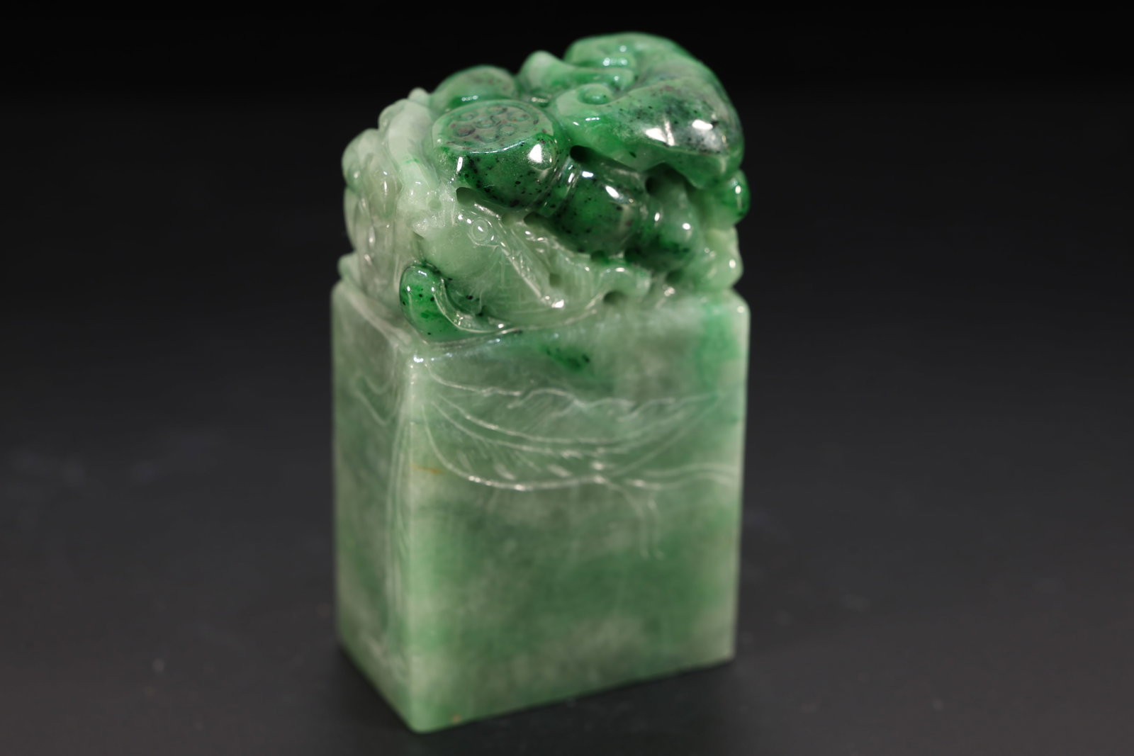 Jadeite Carved Fish and Lotus Flower Shape Stone Seal: Jadeite Carved Fish and Lotus Flower Shape Stone Seal (6.5 x 3.5 x 2cm)