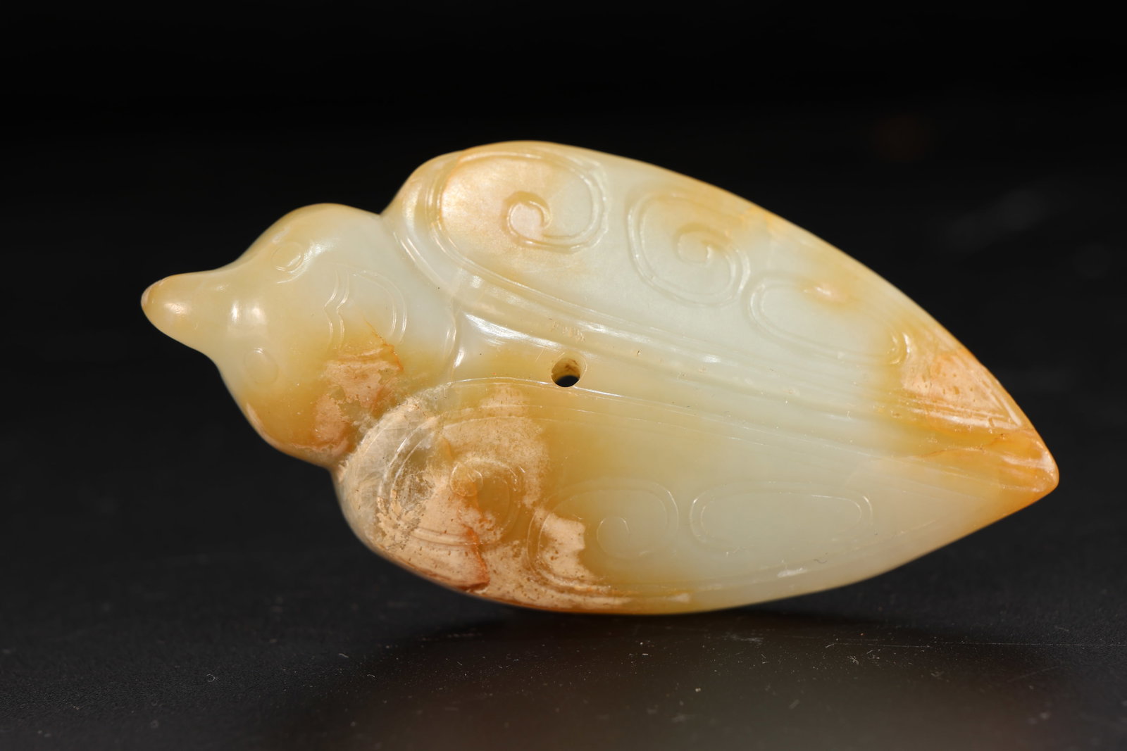 Jade Carved Beast Face Pattern Bird Shape Ornament: Jade Carved Beast Face Pattern Bird Shape Ornament (7.8 x 4 x 2cm)