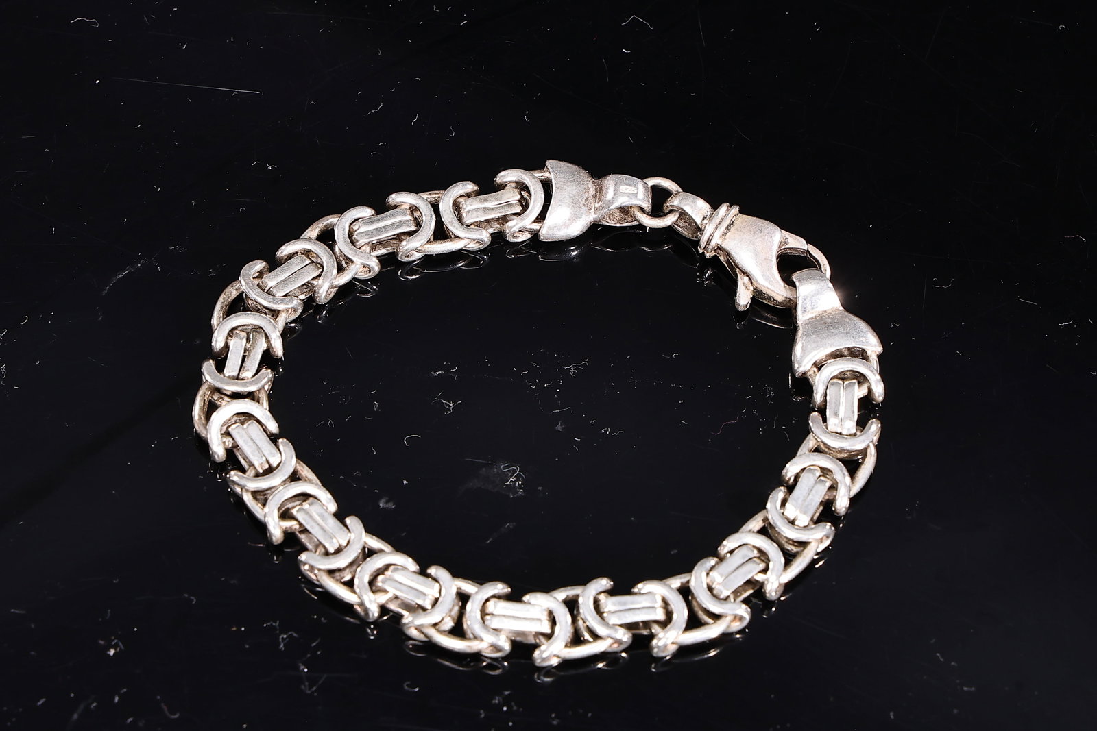 Sterling Silver Italy Double Mechanic Byzantine Chain Bracelet: Sterling Silver Italy Double Mechanic Byzantine Chain Bracelet (19 x 0.8 cm, weight: 24.2 grams)